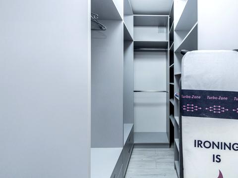 квартира за адресою Олександра Довженка вул., 33