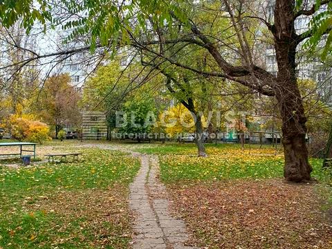 квартира за адресою Русанівський бульв., 5