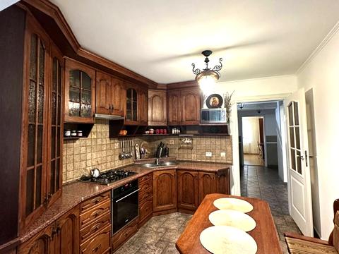 квартира за адресою Коллонтая вул., 2