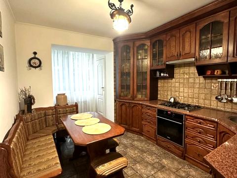 квартира за адресою Коллонтая вул., 2