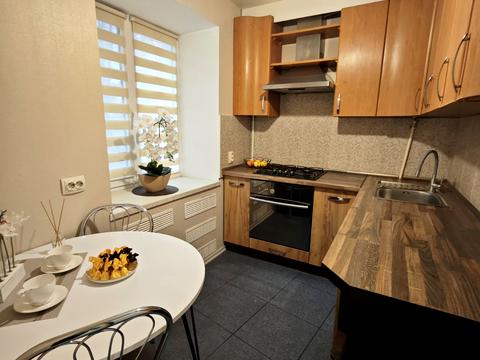 квартира за адресою Кам'янецька вул., 109