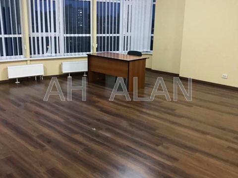 комерційна за адресою Кловський узвіз (Кловський), 7a