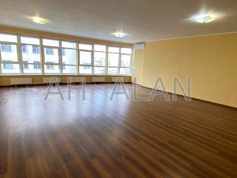 комерційна за адресою Кловський узвіз (Кловський), 7a