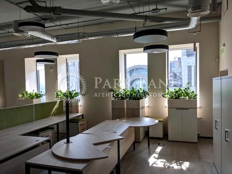 коммерческая по адресу Большая Васильковская ул. (Красноармейская), 100