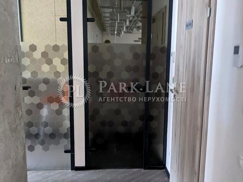 коммерческая по адресу Большая Васильковская ул. (Красноармейская), 100