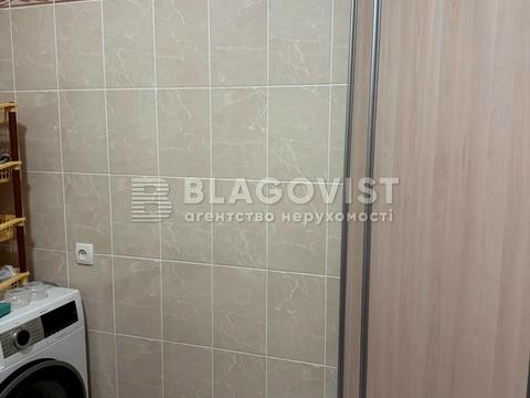 квартира за адресою Машинобудівна вул., 21