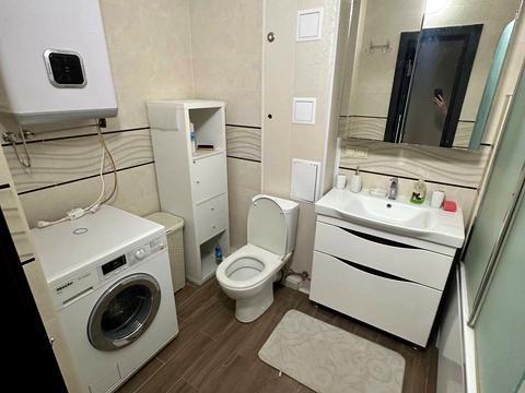 квартира за адресою Академіка Глушкова просп., 9-Д