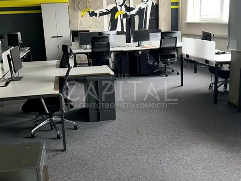 комерційна за адресою Миколи Бажана просп., 14-А