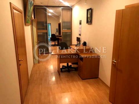 комерційна за адресою Микільсько-Ботанічна вул., 17/19