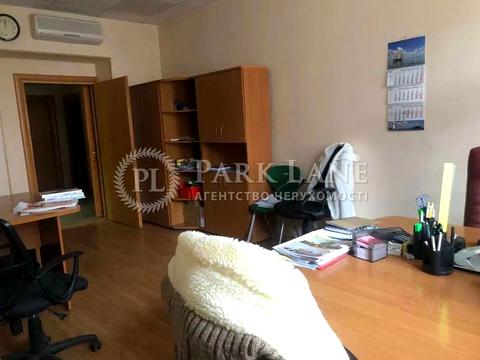 комерційна за адресою Микільсько-Ботанічна вул., 17/19