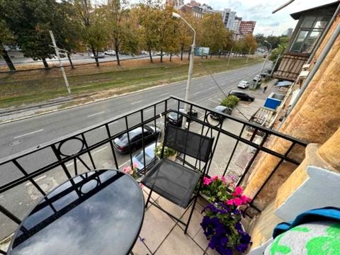 комерційна за адресою Святослава Хороброго вул. (Чкалова), 37