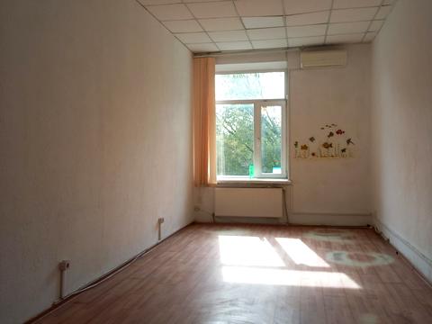 комерційна за адресою Млинівська вул., 18