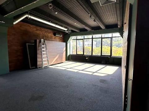 коммерческая по адресу Верхній Вал ул., 2