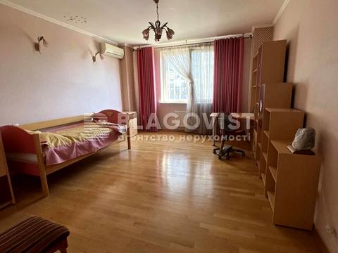 квартира за адресою Київ, Раїси Окіпної вул., 4