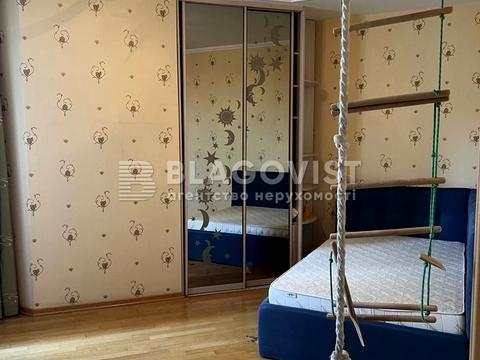 квартира за адресою Київ, Раїси Окіпної вул., 4