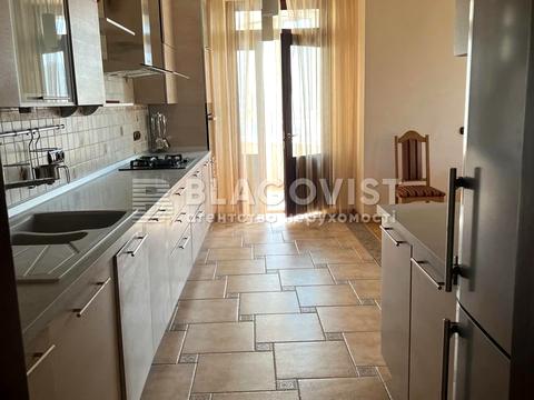 квартира за адресою Київ, Раїси Окіпної вул., 4