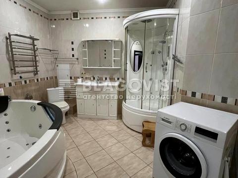 квартира за адресою Київ, Раїси Окіпної вул., 4