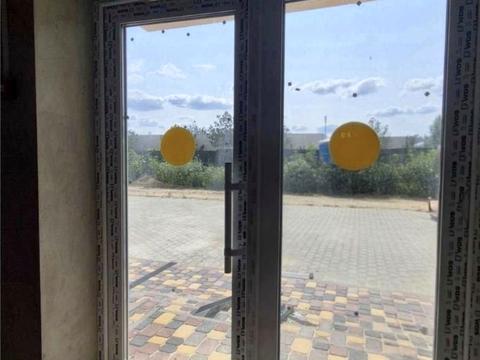 комерційна за адресою Тарасівська вул., 1