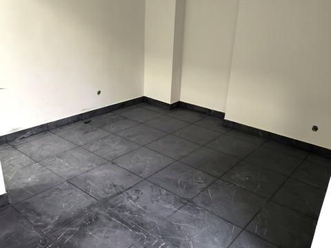 коммерческая по адресу Высочана ул., 18