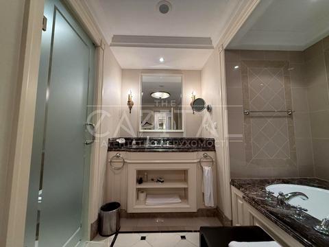 комерційна за адресою Андрія Верхогляда вул. (Михайла Драгомирова), 15-А