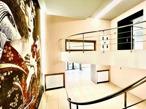 коммерческая по адресу Науки просп. (Ленина), 38