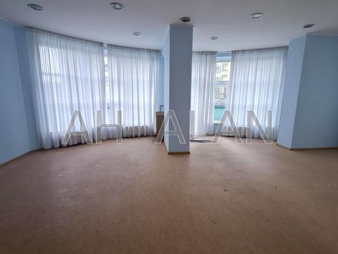 комерційна за адресою Генерала Шаповала вул. (Механізаторів), 2Б