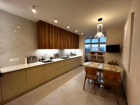 квартира по адресу Свободи ул., 20/1