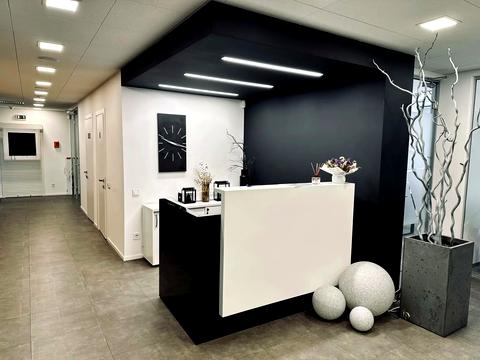 комерційна за адресою Спортивна пл., 3