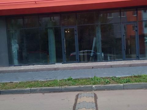 комерційна за адресою Слави Стецько вул., 4