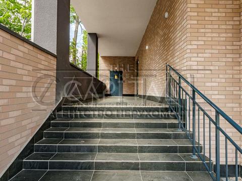 комерційна за адресою Васильківська вул., 37-А