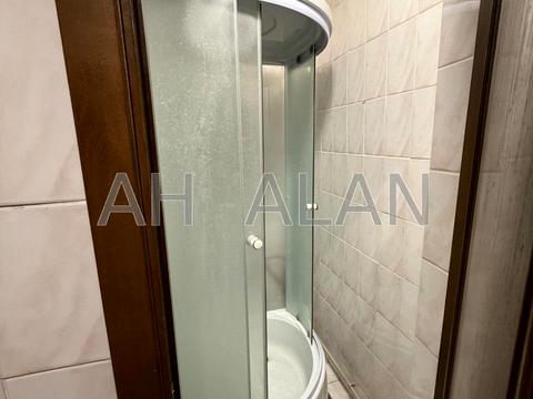 комерційна за адресою Саксаганського вул., 52