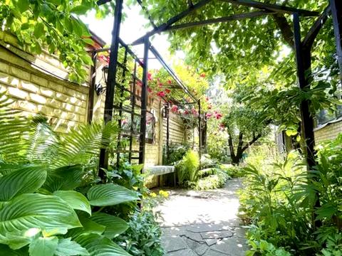 будинок за адресою Володимира Івасюка просп. (Героїв Сталінграду)