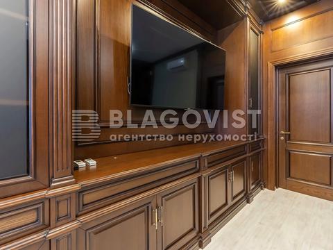 комерційна за адресою Антоновича вул. (Горького), 131