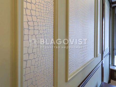 комерційна за адресою Антоновича вул. (Горького), 131