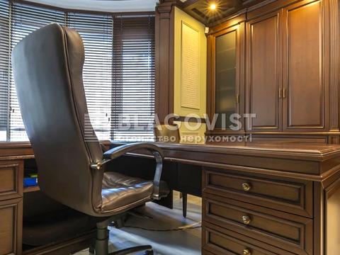 комерційна за адресою Антоновича вул. (Горького), 131