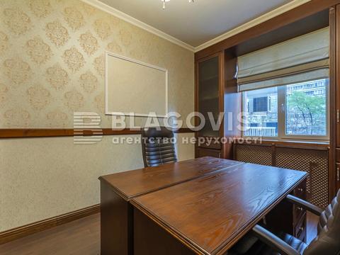 комерційна за адресою Антоновича вул. (Горького), 131