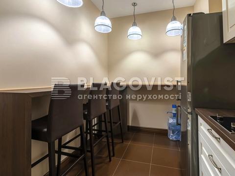 комерційна за адресою Антоновича вул. (Горького), 131