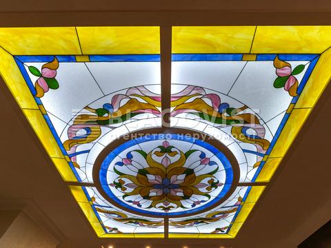 комерційна за адресою Антоновича вул. (Горького), 131