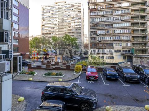 комерційна за адресою Антоновича вул. (Горького), 131