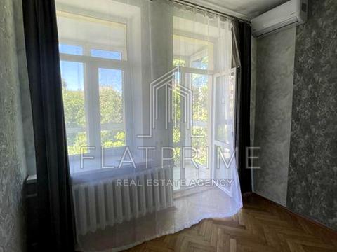 квартира за адресою Євгена Коновальця вул. (Щорса), 18