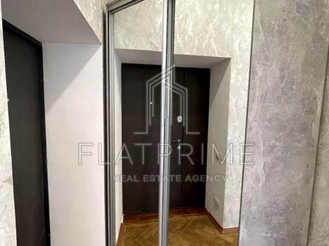 квартира за адресою Євгена Коновальця вул. (Щорса), 18