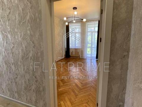 квартира за адресою Євгена Коновальця вул. (Щорса), 18