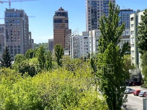 квартира за адресою Євгена Коновальця вул. (Щорса), 18