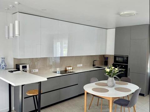 будинок за адресою Озерна, 8Ж