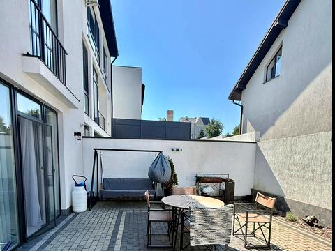 будинок за адресою Озерна, 8Ж