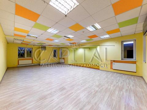 комерційна за адресою Польова вул., 61