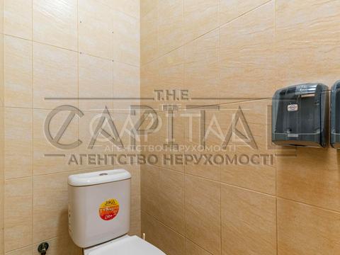 комерційна за адресою Польова вул., 61