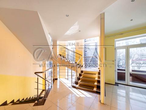 комерційна за адресою Польова вул., 61