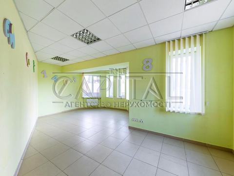 комерційна за адресою Польова вул., 61