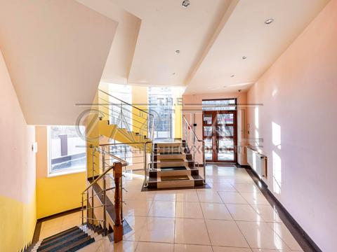 комерційна за адресою Польова вул., 61